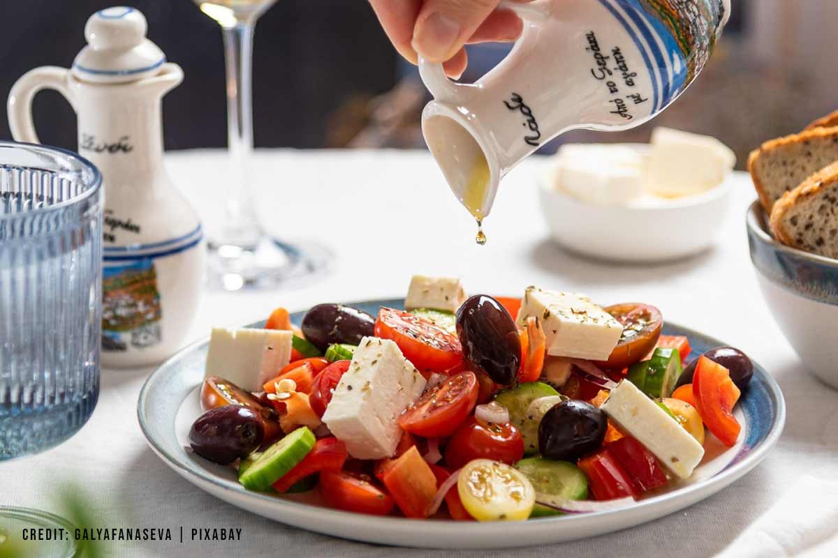 Choose to eat healthy, skin-friendly foods